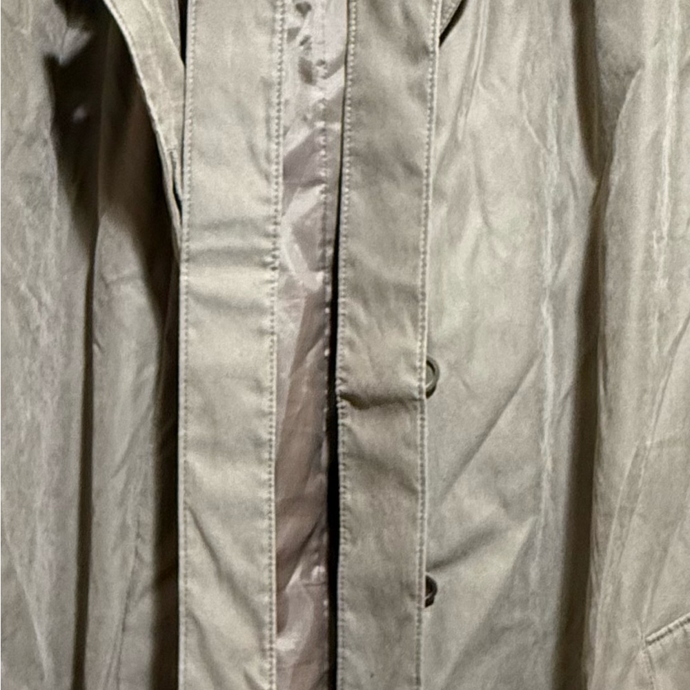 London Fog Tan Trench Coat Classic Water-Resistant Design - Picture 3 of 7